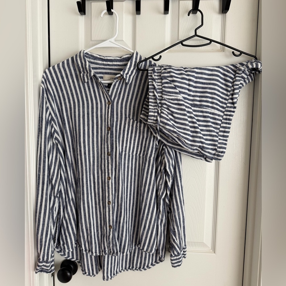 Target Universal Thread Navy Blue Stripe Linen Short Set